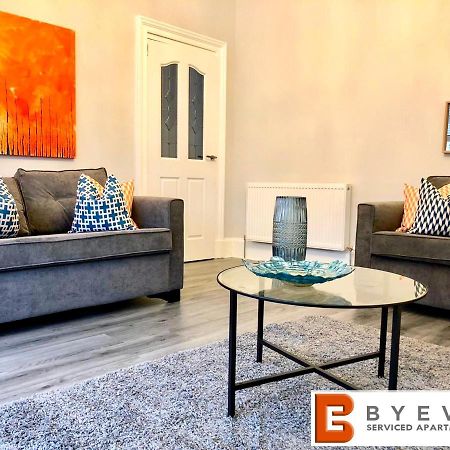 Byevo Almar Villa - Close To City And Airport - Perfect For Contractors Or Large Groups Глазгоу Екстериор снимка