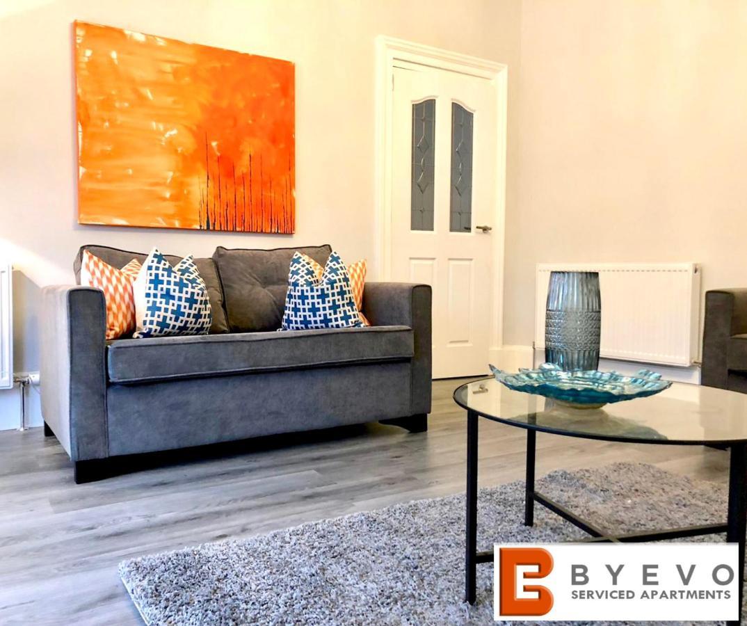 Byevo Almar Villa - Close To City And Airport - Perfect For Contractors Or Large Groups Глазгоу Екстериор снимка